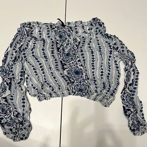 Long sleeve crop top